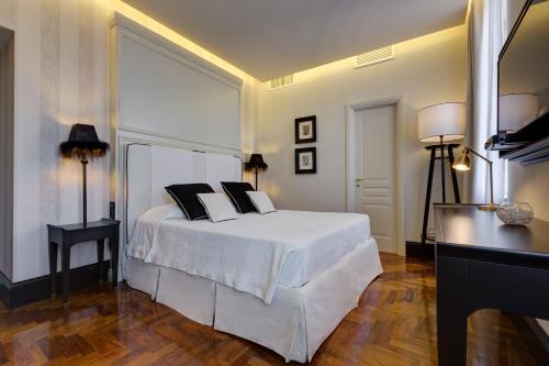 Bellezza Al Colosseo - B&B & Apts, Rome