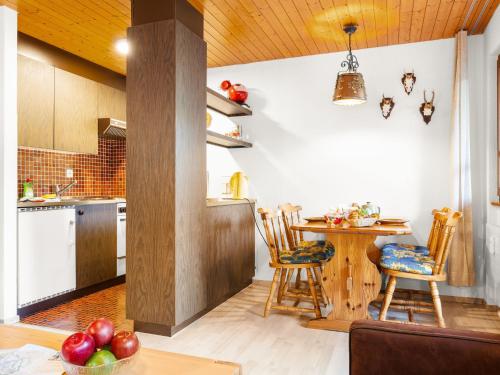 Apartment Aragon E112 by Interhome in 爾寧