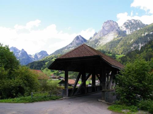 Apartment Adlemsried by Interhome in Boltigen