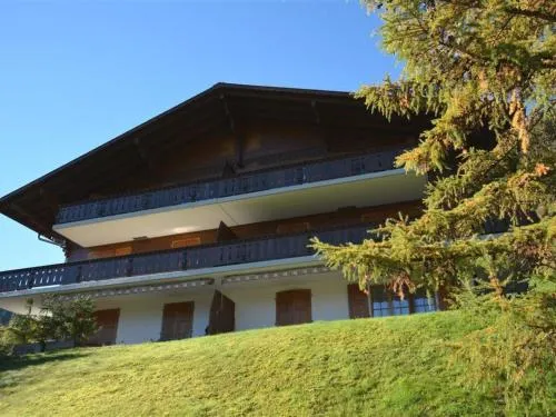 Apartment Hornflue - Baumann by Interhome in Gstaad, Schweiz
