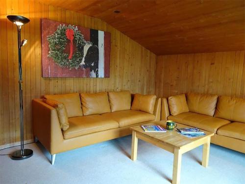 Apartment Chalet Heureka-Horbis by Interhome in 霍比斯