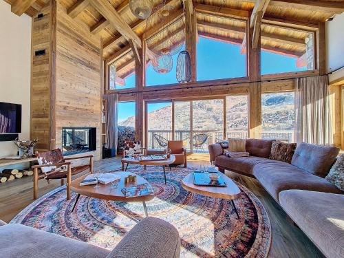 Shared lounge/TV area, Chalet La Panthere des Neiges in Villarencel