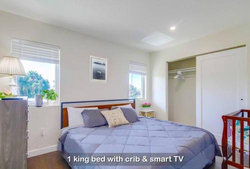 Entire Private 3-Bedroom Home near San Diego Downtown & Beach in National City, USA