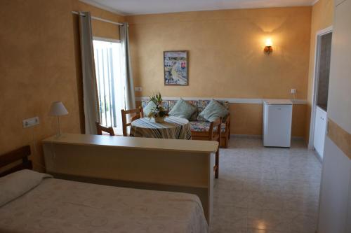 Apartamentos Vistamar - image 13