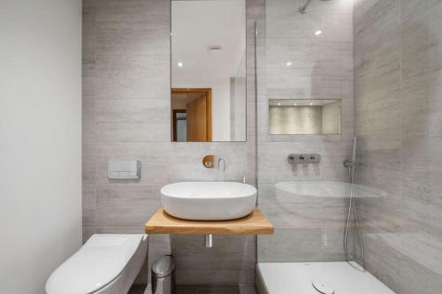 Stylish and very central apartment with balcony, Londyn (zdjęcie 6)