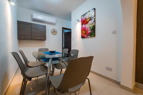 SH6A - 2 Bedroom Apartment in Qawra, St Paul's Bay (foto 10)