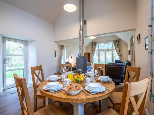 Holiday Home The Barn by Interhome in Drumnadrochit Town Center