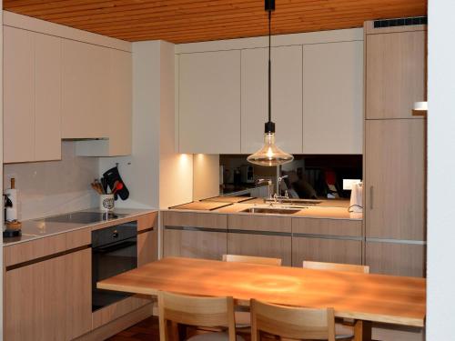 Apartment Triangel C Kiefer by Interhome in 帕潘