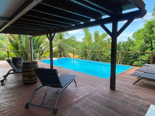 Ti Rode - Piscine vue mer et montagne - Location saisonnière - Les Trois-Îlets