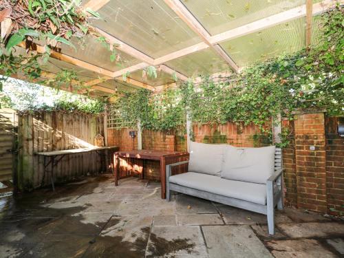 Exterior view, 7 Daltons Place in Arundel