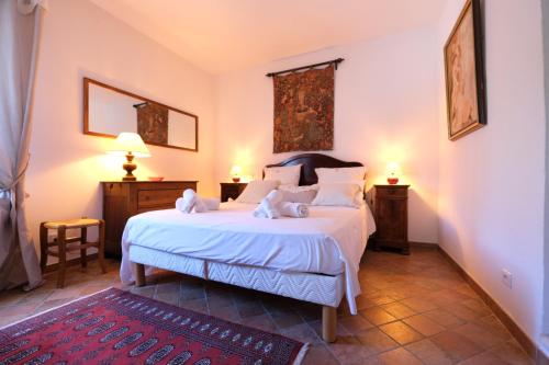 Partie de Mas Provençal de Charme avec une Grande Piscine située en Campagne proche d'Eygalières au coeur 4 personnes LS1-117 BEN VENGU - image 8