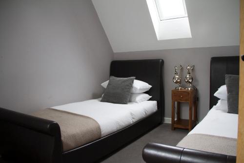 Home Farm Apartments - image 9