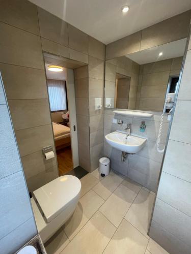 2 twin beds
