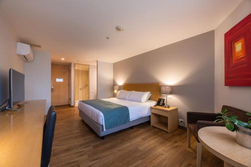 1 queen bed