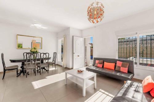 บริการและสิ่งอำนวยความสะดวก, Villa Esmerelda Sun in ซาลาดิโย เบนามารา