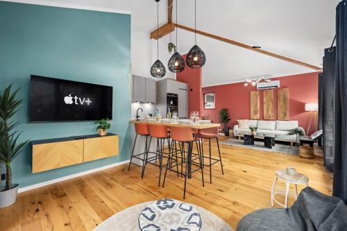 EDLER WOHNRAUM Schwanenteich-Penthouse mit Seeblick-Dachterrasse, Garage, Grill, Siemens-Kaffeevollautomat, Klima, Lift & WLAN 701 Mbps