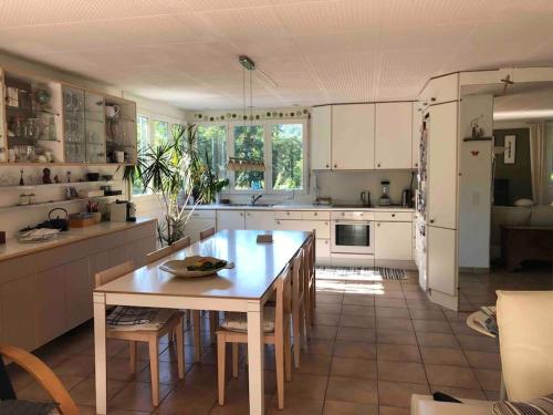 casa ad Avegno con 1500mq di giardino in Avegno