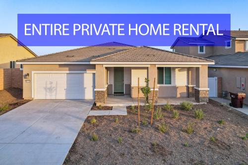 Mountain Edge 4-Bedroom Brand New House, Garage, Ranch-Style, Gated Yard in Menifee, USA