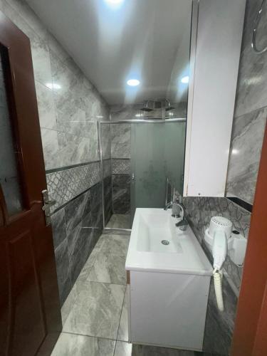 Raimond Hotel - image 9