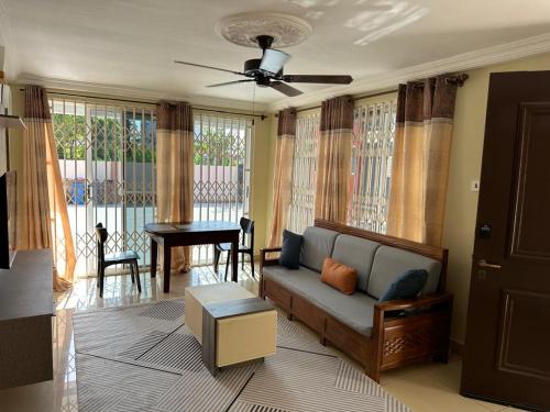 Two-Bedroom Townhouse image 9