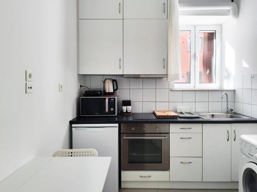 Studio Apartment image 5