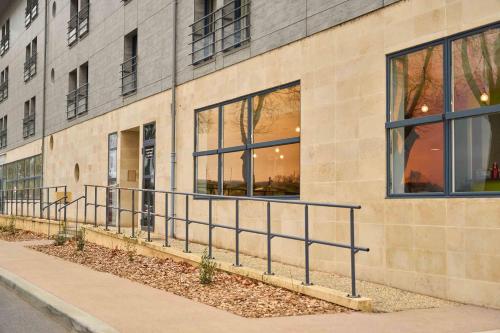 Zenao Appart Hôtel Nevers Quai de Loire (Zenao Appart Hotel Nevers Quai de Loire) in Nevers