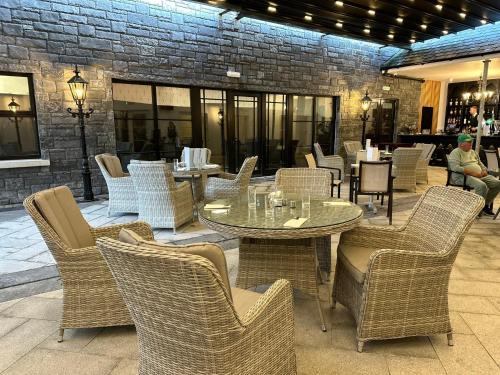 Facilities, Sweeney's Hotel 2020 Limited in Dunglow