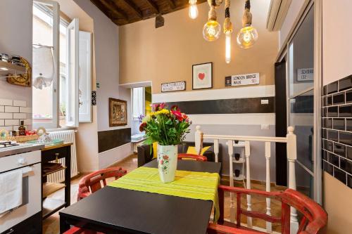 Rome as you feel - Vicolo delle Grotte - image 10