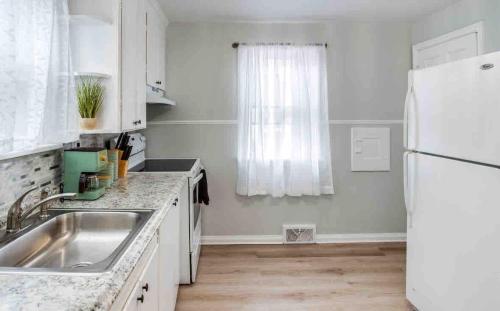 Homey place in beautiful place in Greece, USA