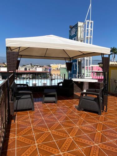 ระเบียง/ชานเรือน, Hotel Colonial in กลางเมือง