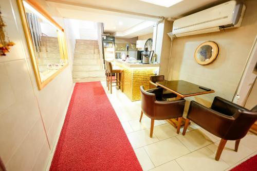 มาย มาริน โฮเต็ล (My Marin Hotel) in ทูร์กูตเช