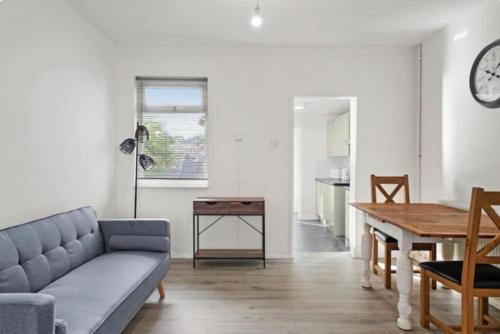 Cosy House for 8 in Rochester