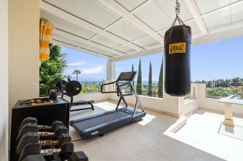Villa Caramel - Excellent location in Golden Mile - Tap to explore photos