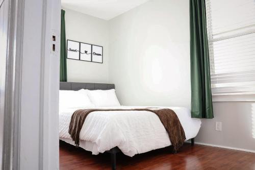 Modern 2BR, Easy access to NYC