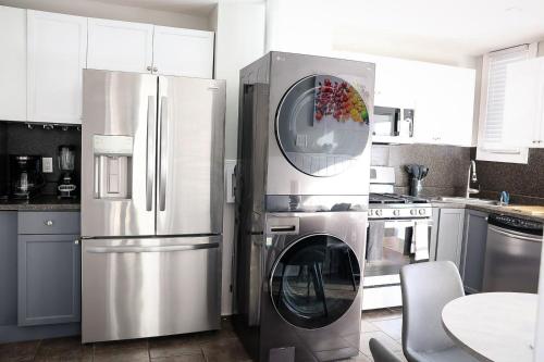 Modern 2BR, Easy access to NYC