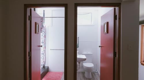 The Last Resort Hostel – Queenstown, CA