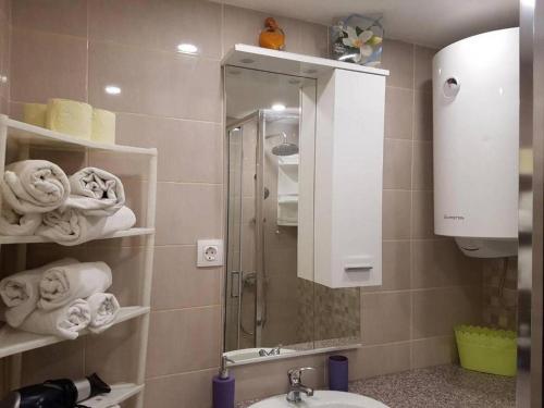 Two-Bedroom Apartment with Balcony and Sea View image 5
