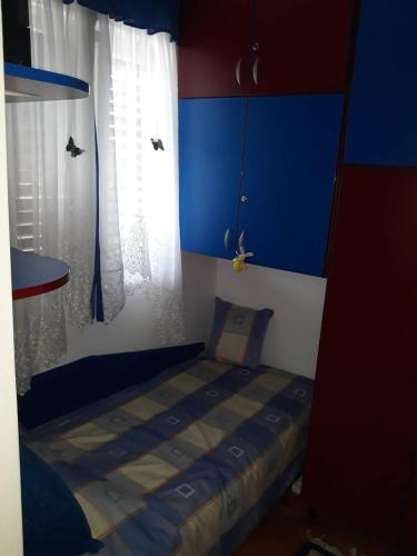 Two-Bedroom Apartment with Balcony and Sea View image 7
