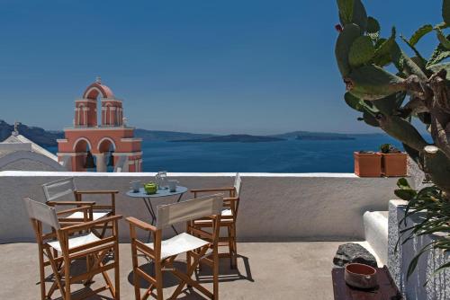 Two-Bedroom House with Caldera View image 2