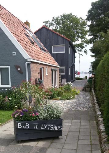 B&B It Lytshus Tytsjerksteradiel