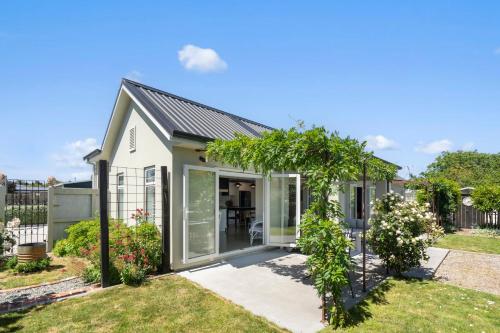 Provence on Cologne - Martinborough Holiday Home, Martinborough