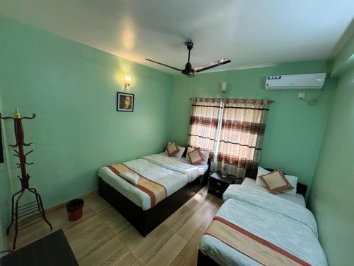 Deluxe Family Room
