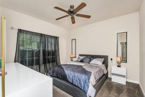 Gated 1x1 near Universal Studios & Downtown Orlando in Orlando, USA