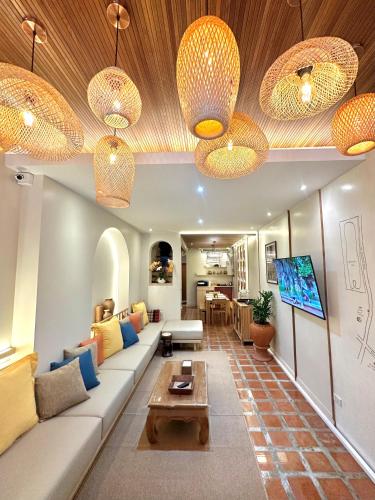 PillowBKK Bliss townhome 5BR7TL near BTS&MRT QSCC