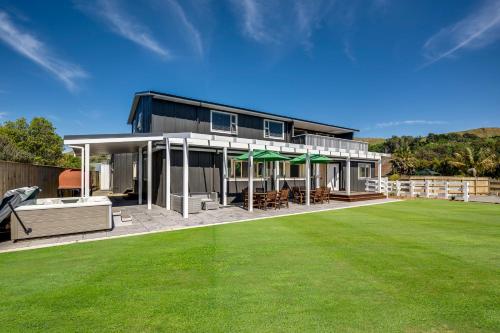 ทัศนียภาพภายนอกโรงแรม, Aroha At 2252 - Waimarama Holiday Home in ไวมารามา