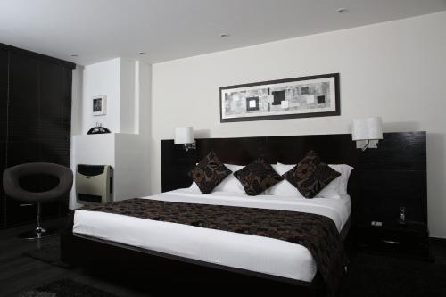 Photo - Hotel Suites 108