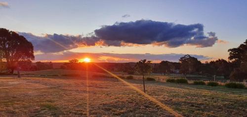 Kilátás, Sunset Retreat - 4 bedroom home with sunset views in Yandoit