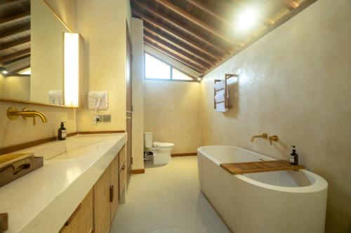 Suite image 4