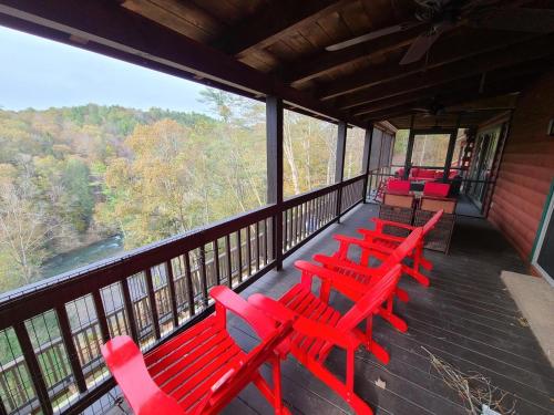Rock the River Lodge in Ellijay, USA