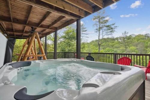 Rock the River Lodge in Ellijay, USA
